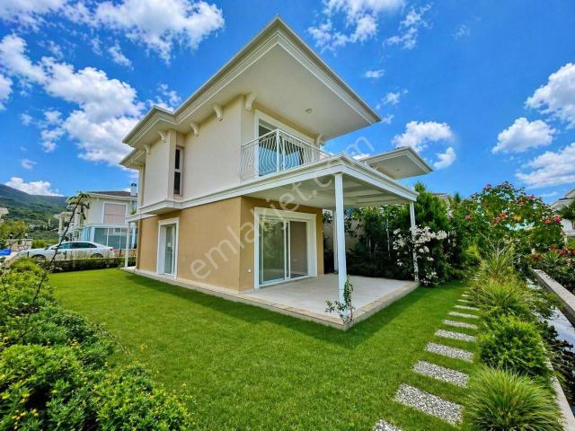 Kuşadasi, Aydin içerisinde satılık Villa