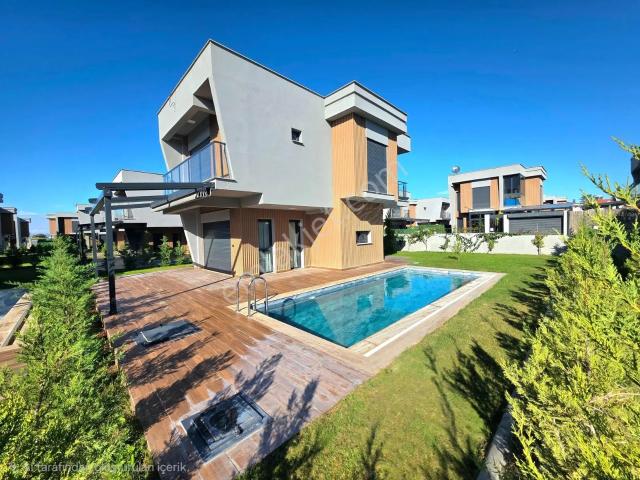 Davutlar Mahallesi, Kuşadası içerisinde satılık Villa