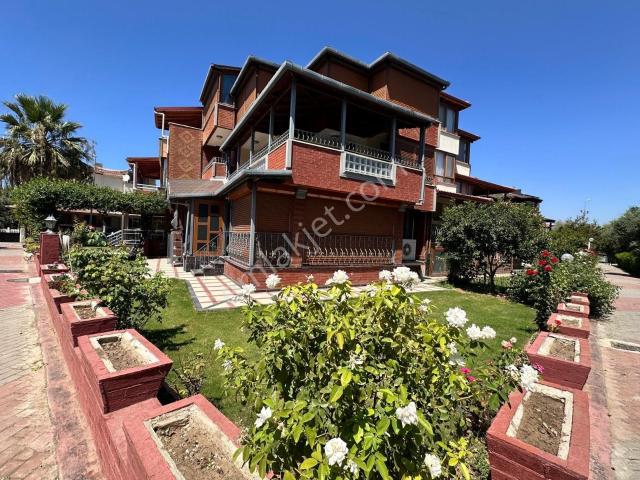 Kuşadasi, Aydin içerisinde kiralık Villa