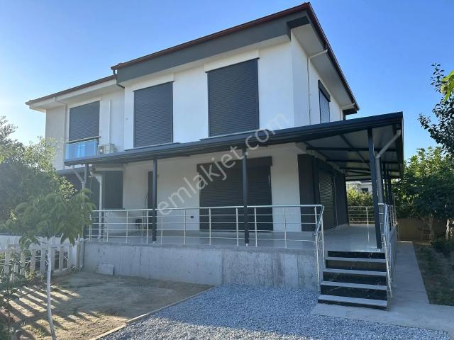 Kuşadasi, Aydin içerisinde kiralık Villa