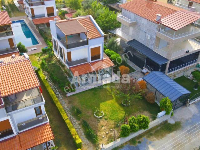 Kuşadasi, Aydin içerisinde satılık Villa