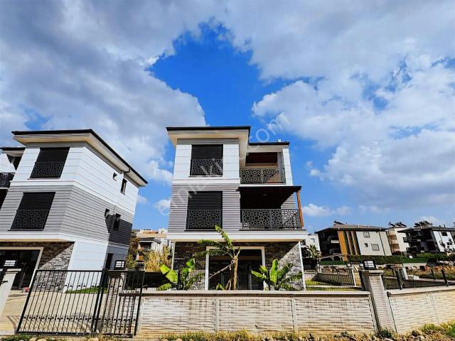 Kuşadasi, Aydin içerisinde satılık Villa