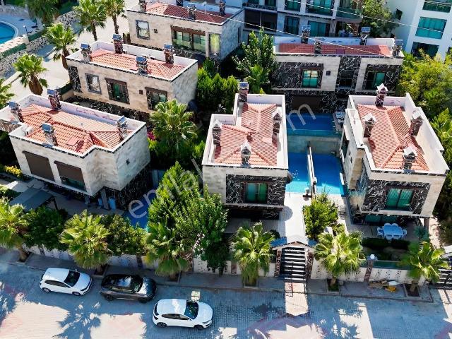 İkiçeşmelik, Kuşadası içerisinde satılık Villa