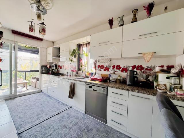 Kuşadasi, Aydin içerisinde satılık Villa