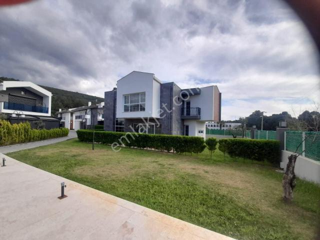 Kuşadasi içerisinde satılık Villa
