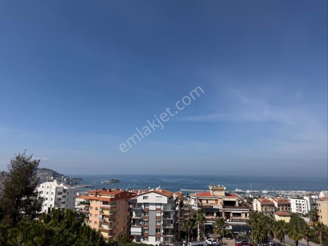 Kuşadasi, Aydin içerisinde satılık mülk