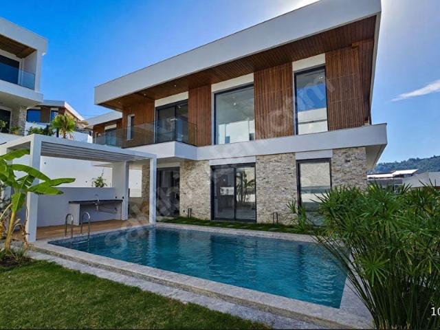 Ege, Kuşadası içerisinde satılık Villa
