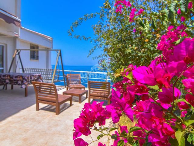 Kuşadasi içerisinde kiralık Villa