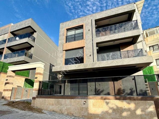 Kuşadasi, Aydin içerisinde satılık Villa