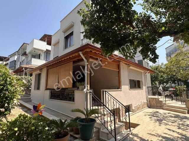 Kuşadasi, Aydin içerisinde satılık Villa