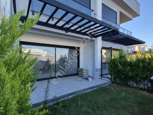Güzelçamlı Mahallesi, Kuşadası içerisinde satılık Villa