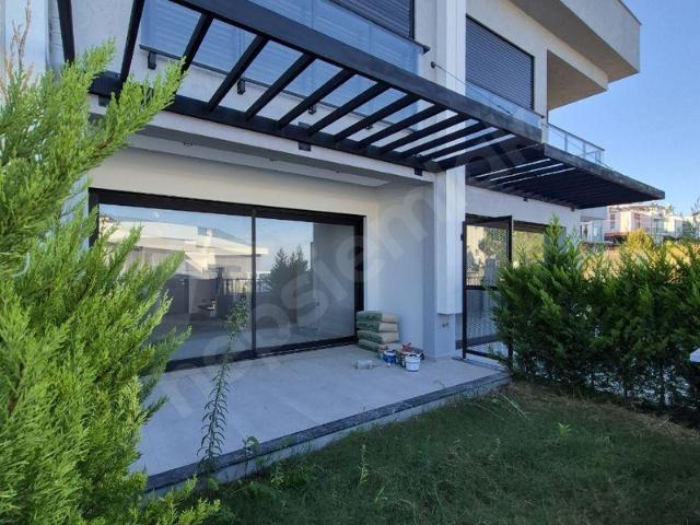 Güzelçamlı Mahallesi, Kuşadası içerisinde satılık Villa