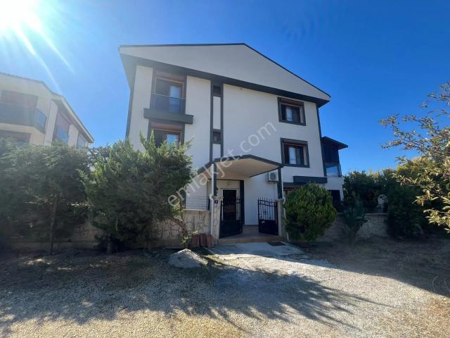 Güzelçamlı Mahallesi, Kuşadası içerisinde satılık Villa
