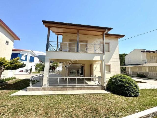 Kuşadasi, Aydin içerisinde satılık Arsa