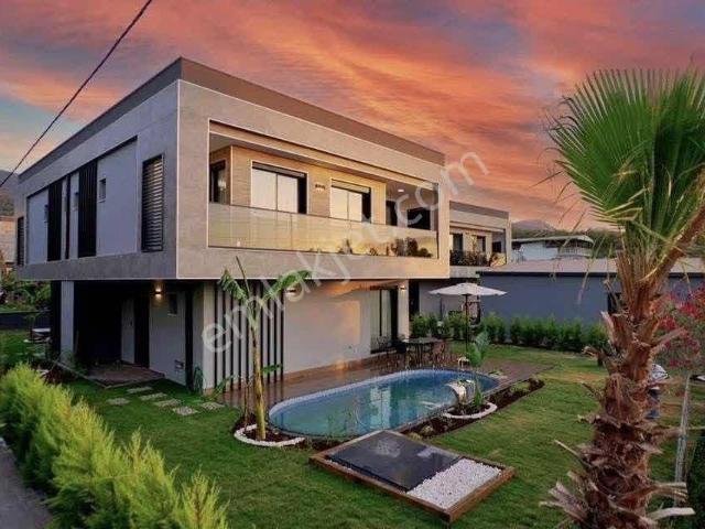 Kuşadasi, Aydin içerisinde satılık Villa
