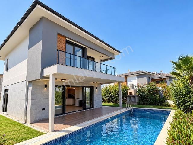 Kuşadasi, Aydin içerisinde satılık Villa