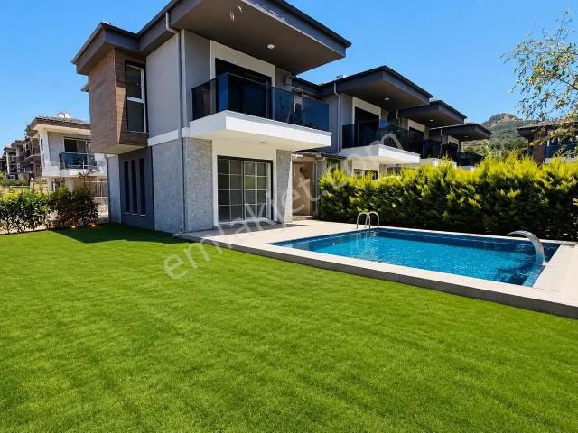 Kuşadasi, Aydin içerisinde satılık Villa