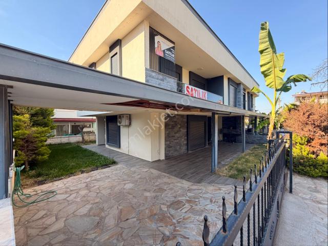 Kuşadasi, Aydin içerisinde satılık Villa