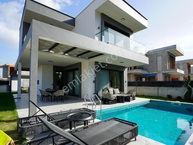 Kuşadasi, Aydin içerisinde satılık Villa