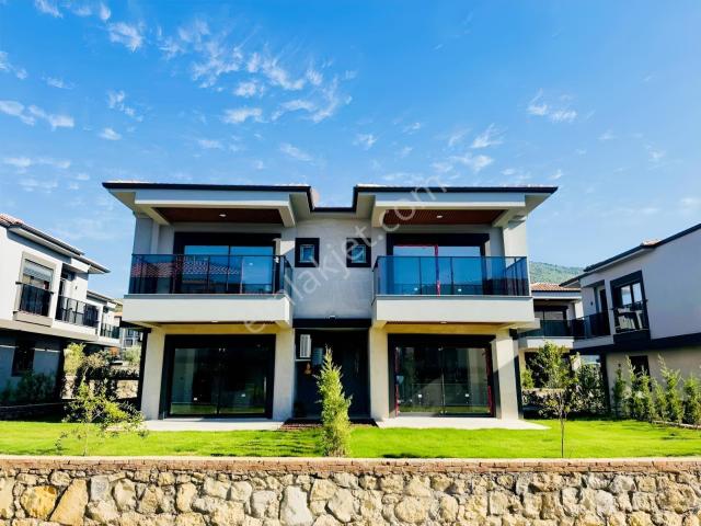 Kuşadasi, Aydin içerisinde satılık Villa