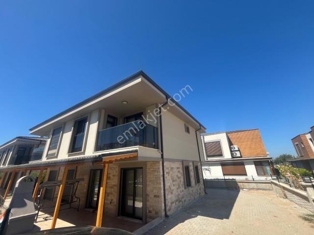 Kuşadasi, Aydin içerisinde satılık Villa