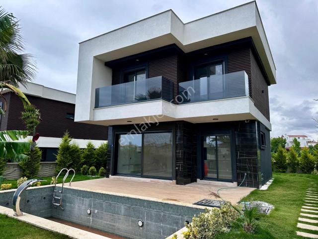 Kuşadasi, Aydin içerisinde satılık Villa