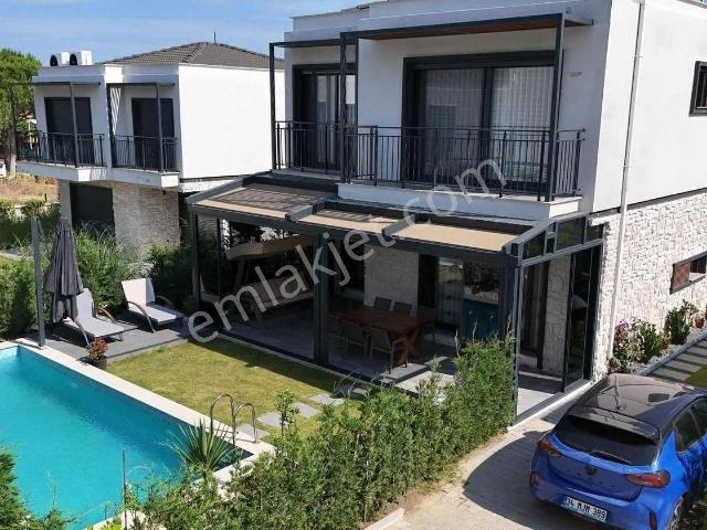 Kuşadasi, Aydin içerisinde satılık Villa
