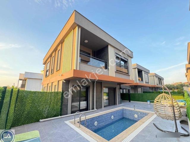 Kuşadasi, Aydin içerisinde satılık Villa