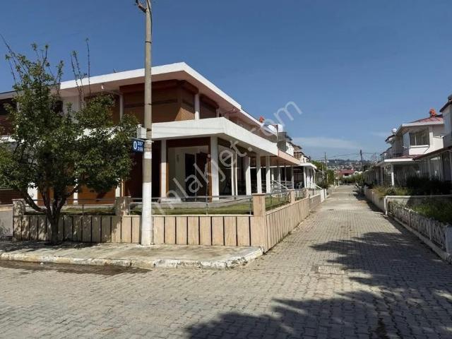 Kuşadasi, Aydin içerisinde satılık Villa