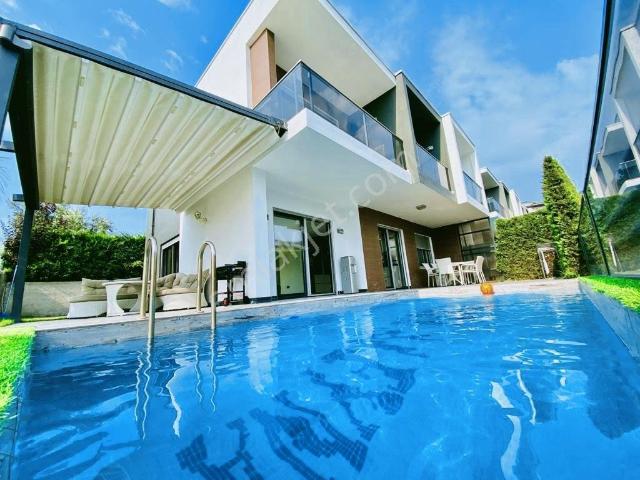 Kuşadasi, Aydin içerisinde satılık Villa