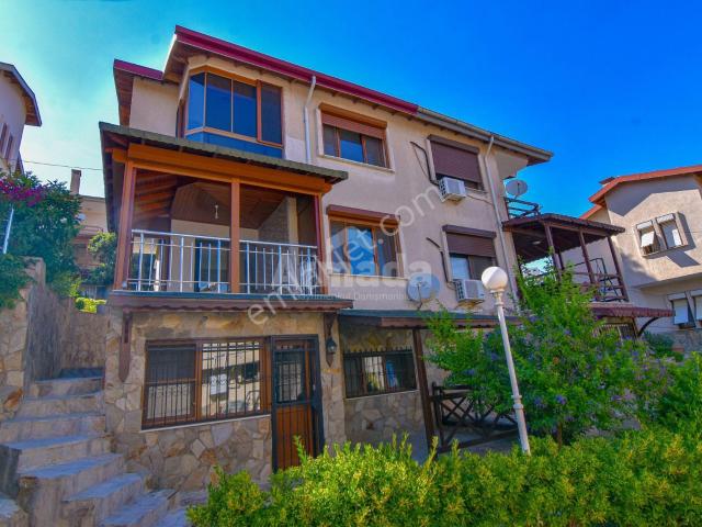 Kuşadasi, Aydin içerisinde satılık Villa