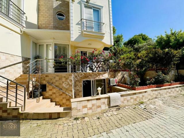 Kuşadasi, Aydin içerisinde satılık Villa