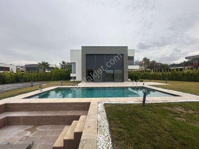 Kuşadasi, Aydin içerisinde satılık Villa