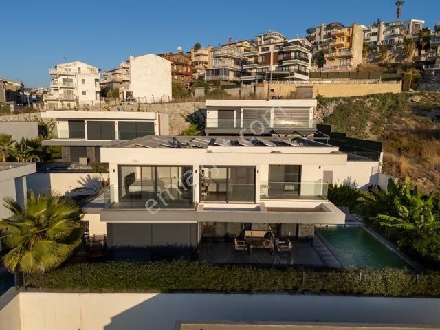 Kuşadasi, Aydin içerisinde satılık Villa