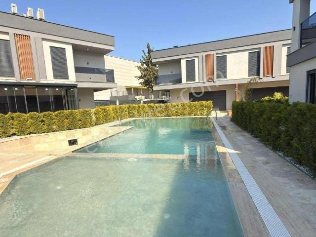 Kuşadasi, Aydin içerisinde satılık Villa