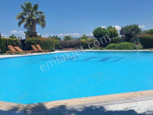Kuşadasi, Aydin içerisinde kiralık Arsa
