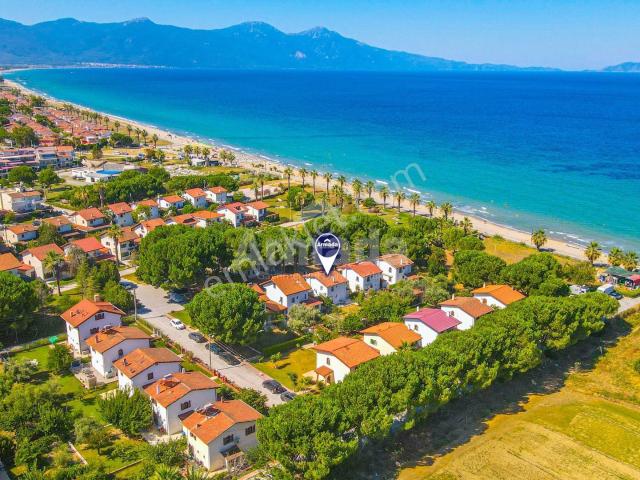 Yuvam Sitesi, Kuşadası içerisinde satılık Villa