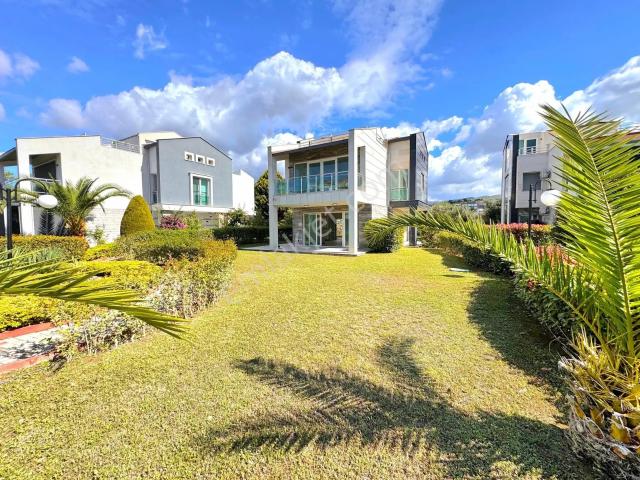 Kuşadasi, Aydin içerisinde satılık Villa