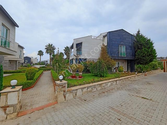 Kuşadasi, Aydin içerisinde satılık Villa