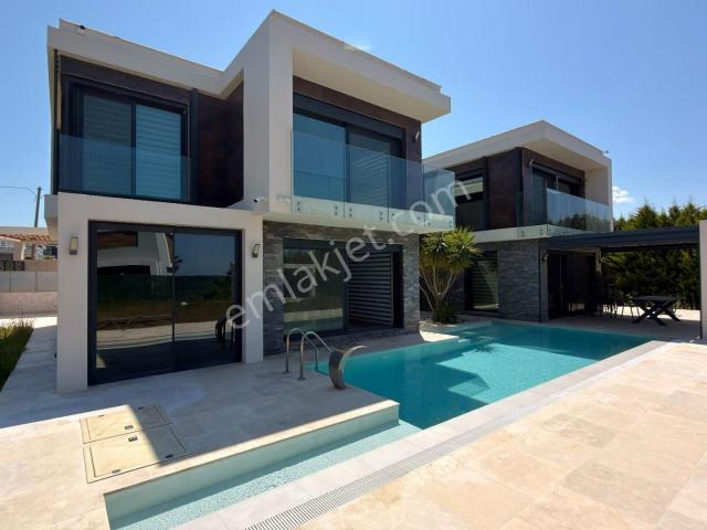 Kuşadasi, Aydin içerisinde satılık Villa