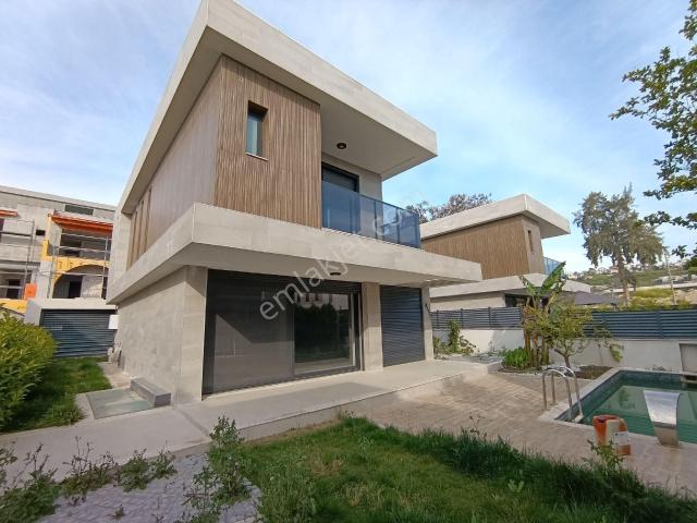 Kuşadasi, Aydin içerisinde kiralık Villa