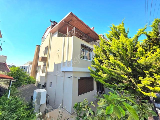 Kuşadasi, Aydin içerisinde kiralık Villa