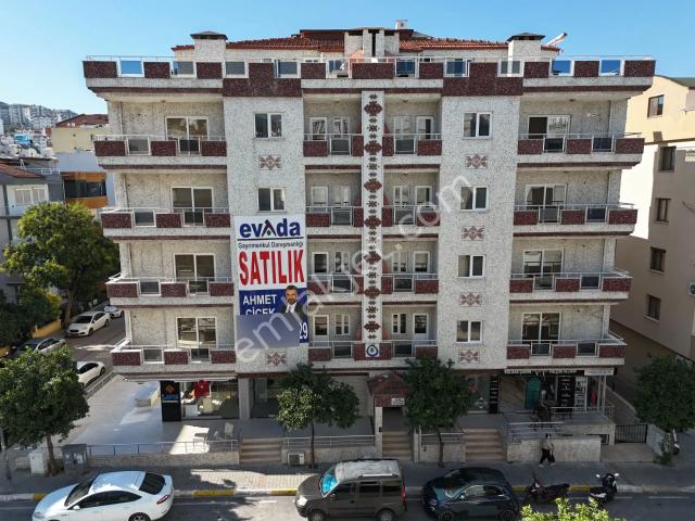 Cumhuriyet Mahallesi, Kuşadası içerisinde satılık Bina