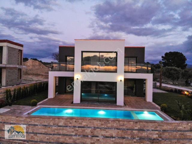 Kuşadasi, Aydin içerisinde satılık Villa