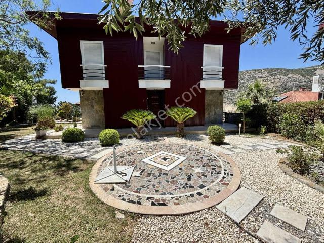 Kuşadasi, Aydin içerisinde satılık Villa