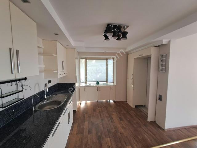 Bayraklıdede, Kuşadası içerisinde kiralık Villa