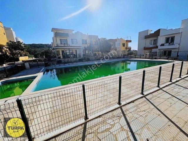 Bayraklıdede, Kuşadası içerisinde satılık Villa