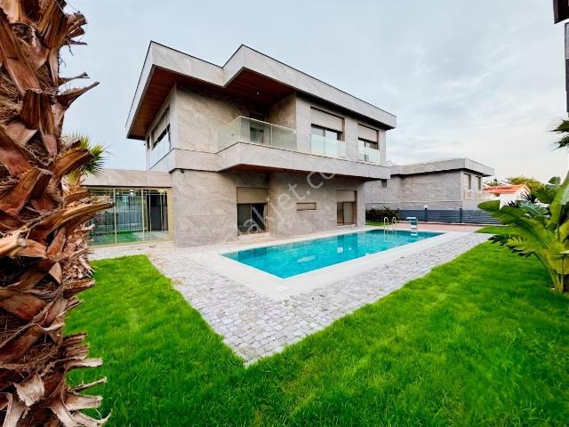 Kuşadasi, Aydin içerisinde satılık Villa