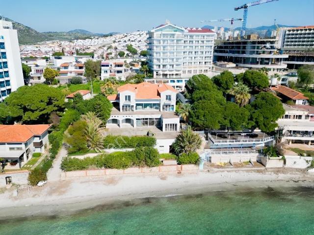 Kuşadasi, Aydin içerisinde satılık Villa