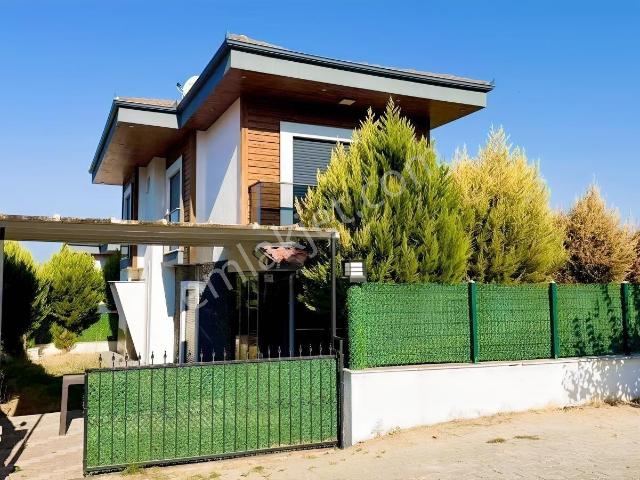 Davutlar Mahallesi, Kuşadası içerisinde satılık Arsa